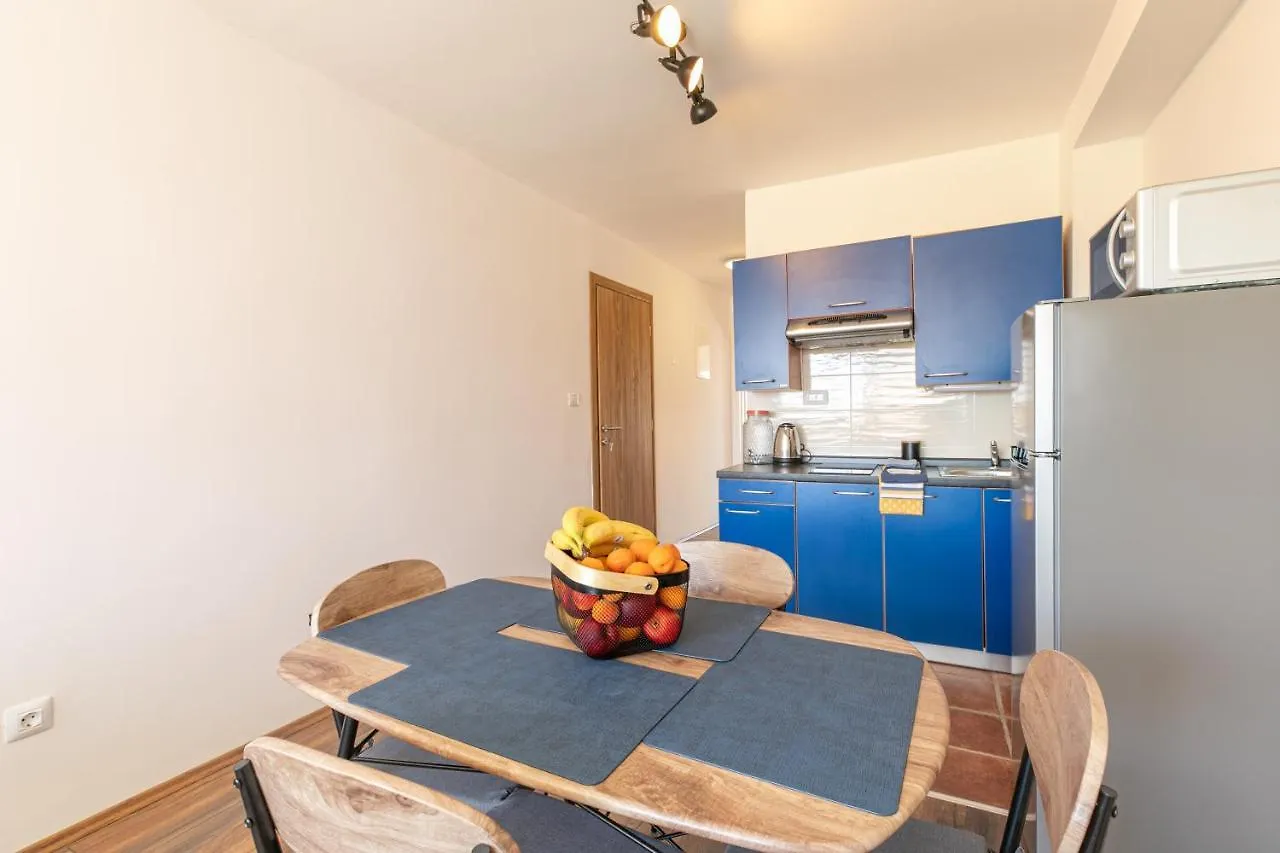 Apartments Korana Pula Croatia