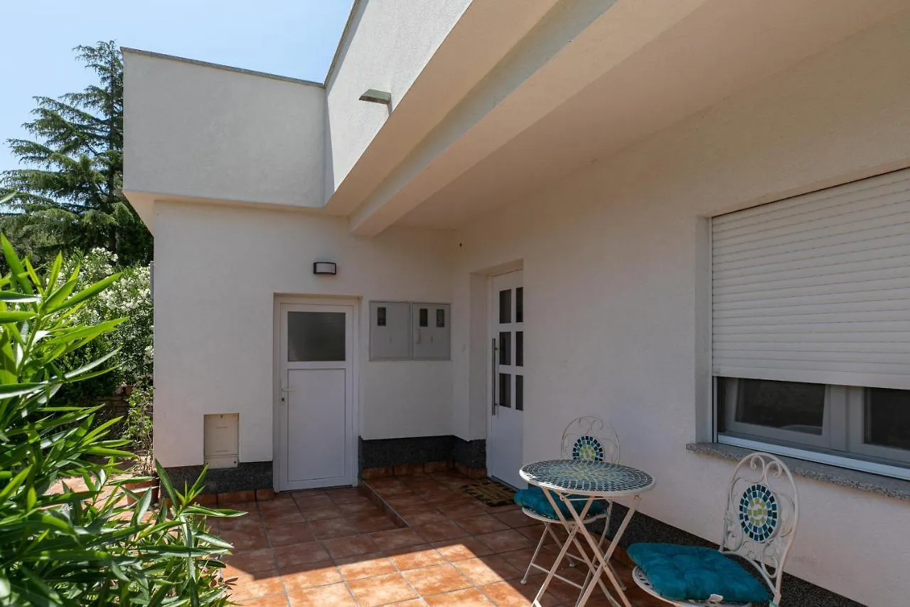 Apartments Korana Pula
