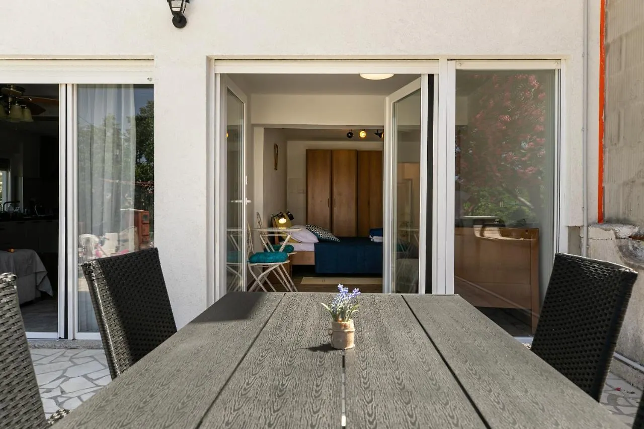 Apartments Korana Pula Croatia