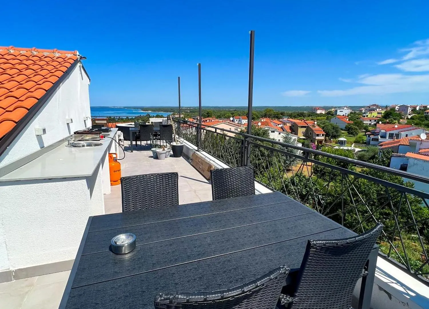 Apartments Korana Pula 0*,  Croatia